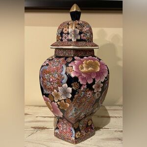 Chinese Temple Jar / Vase Hexagon Noir Porcelain Black
